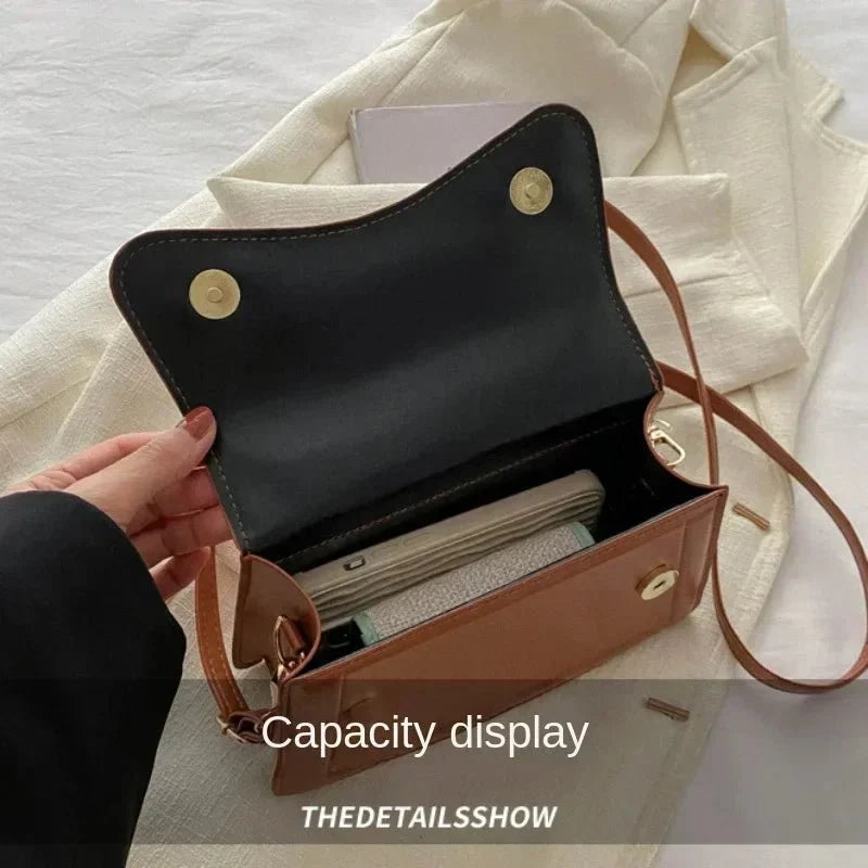 Bolso Bandolera Femenino con Diseño Estructurado Modelo Belle Époque
